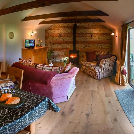 The Tool Shed Villa Wimborne Minster Bagian luar foto
