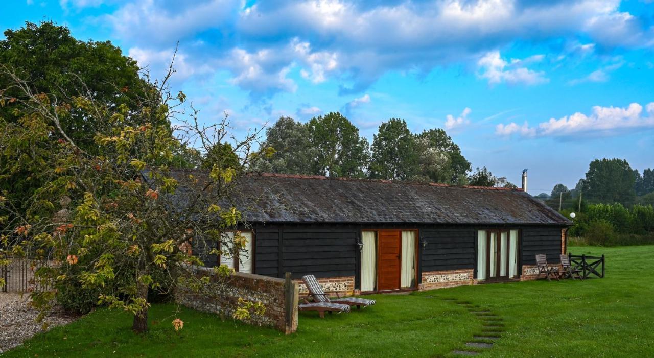 The Tool Shed Villa Wimborne Minster Bagian luar foto
