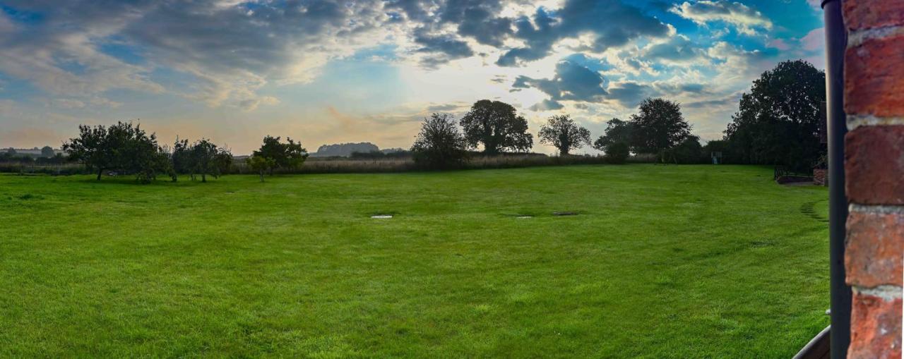 The Tool Shed Villa Wimborne Minster Bagian luar foto